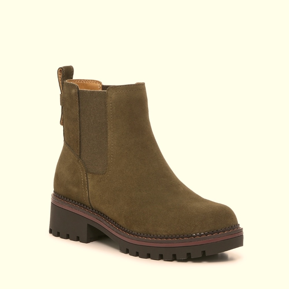Chelsea boots
